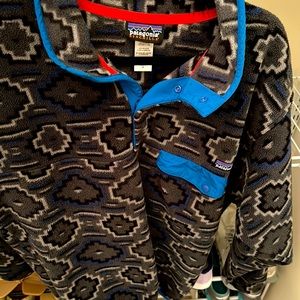 Men’s Patagonia Pullover- size medium. Condition is like new.